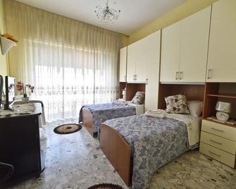 B&b Sogni D'oro - Reggio Calabria - Camera da letto