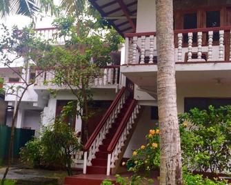 Chara Lanka Inn Galle Appartments in Hikkaduwa Beach, Sri Lanka - Hikkaduwa - Näkymät ulkona