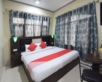 OYO 12202 Hotel Samar - Srinagar - Habitación