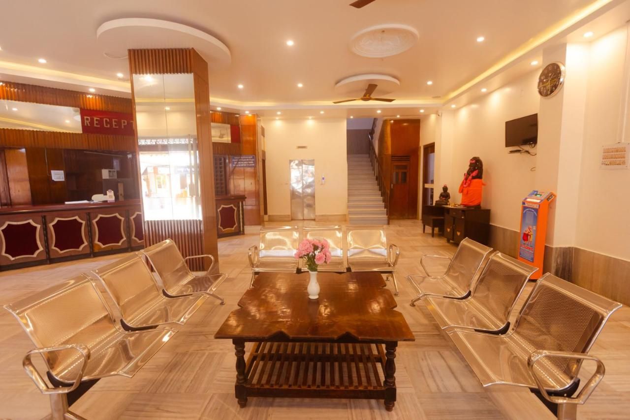 Sri Ramakrishna Hotel thumbnail 2