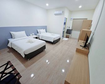 Suvarn Gleaw Thong Resort - Trat - Schlafzimmer