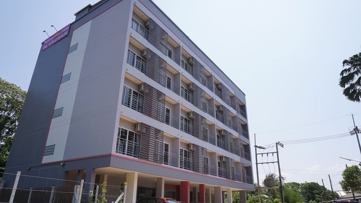 ชมพูนครินทร์ อพาร์ทเมนท์