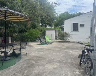 Wynwood Hostel - Miami - Patio
