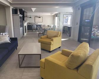 Comfort Inn - Lafayette - Living room