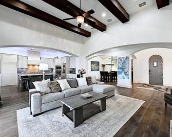 Little La Jolla Resort in Austin! - Nothing Like it!!! - Lakeway - Huiskamer
