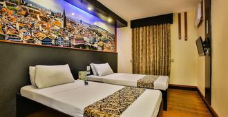 Eurotel Pedro Gil - Manila - Bedroom