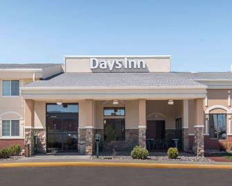 Days Inn by Wyndham Minot - Minot - Bygning