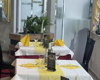 Hotel Restaurant Villa Romana - Hainburg - Essbereich