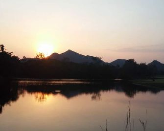 Sawang Resort Golf Club and Hotel - Phetchaburi - Outdoors view