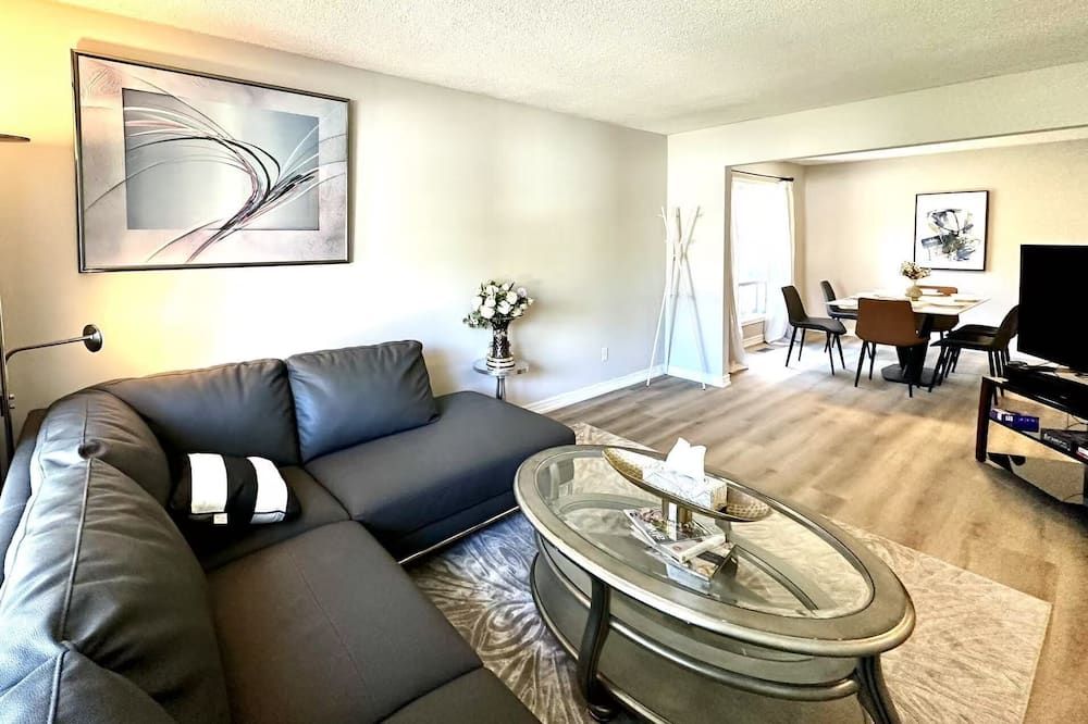 Cozy and spacious vacation home in Toronto - Toronto - Living room