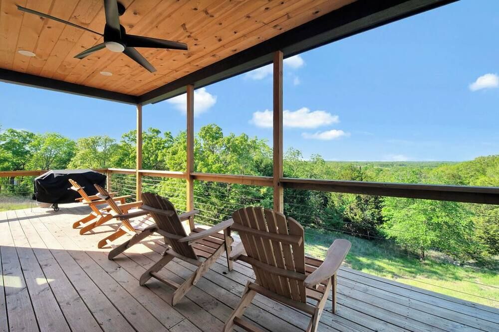 Brand New! Lofted Lookout - gorgeous views near Turner Falls - Sulphur - Balcón