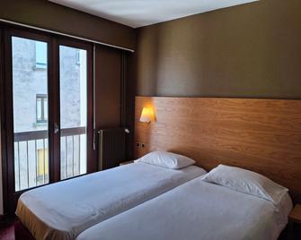 Hôtel Tour Maje - Rodez - Chambre