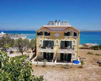 Vasilaras Hotel - Skala - Building