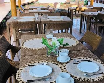Pousada Recanto - เฟอร์นันโด เด โนรงญา - ร้านอาหาร