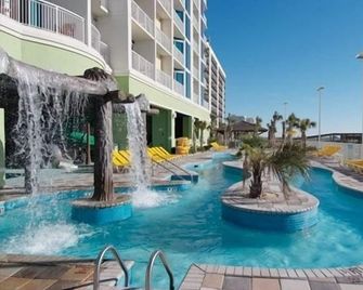 Towers on the Grove Resort by ResortShare - North Myrtle Beach - Piscine
