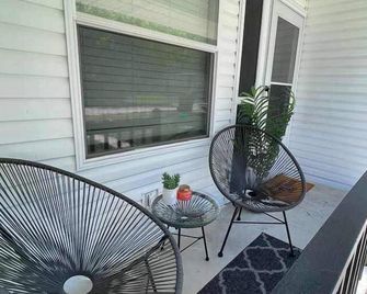 The Jimmerson Cottage - Fremont - Balcón