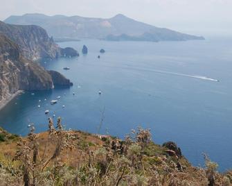 Residence Hotel Villa Fiorentino - Lipari - Strand