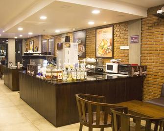 Thumbelina Apartments - Bentota - Buffet