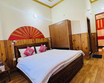 Hotel Shimla Hills International - Kufri - Habitación