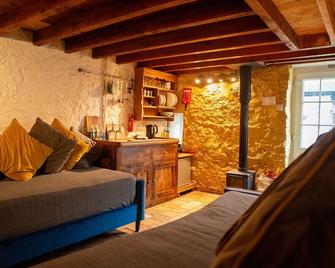 High Paradise Farm - Thirsk - Living room
