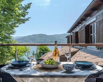 2 Bedroom Apartment with access to Attersee Lake - Seewalchen - Balkon