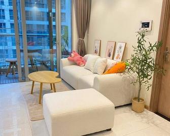Lyshing Apartment in Vinhomes Luxury Landmark - Ho Chi Minh - Soggiorno
