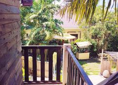 Sunny-House In Calauan Laguna. - Calauan - Balcony