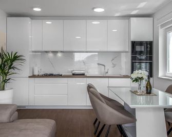 Cozy apartment in Klenovica with WiFi - 클레노비차 - 주방