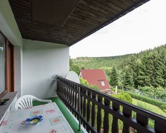 Sunny Terrace & Quiet Stay - Friedrichroda - Balkon