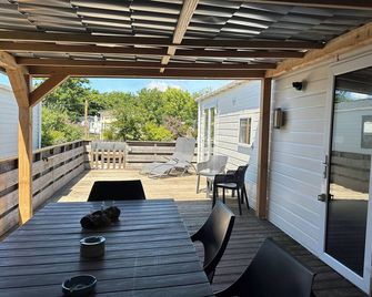 Holiday home with terrace & pool - Sint Maarten