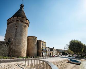 Logis Hôtel de la Tour Libourne - Libourne - Gebouw