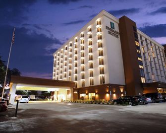 Embassy Suites by Hilton Dallas Market Center - דאלאס - בניין