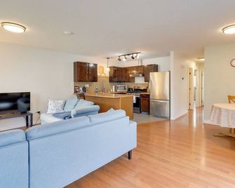 3 Mi to Alaska Zoo: Family Home in Anchorage! - Anchorage