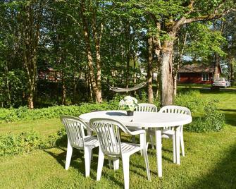 Stunning Apartment In Rönneshytta - Askersund - Patio