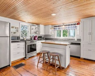 Enjoy your own home in Hampton Falls! - Hampton Falls - Küche