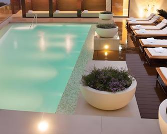 Hotel Flamingo Inn - Thiruvananthapuram - Pool