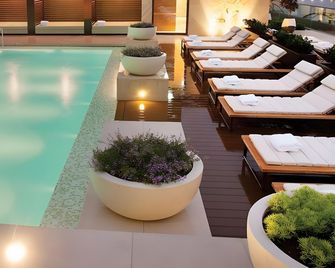 Hotel Flamingo Inn - Thiruvananthapuram - Piscina