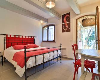 Bastide en Pierres, Piscine, Jeux de Pétanque, Parking Privé, Portail Électrique - Bagnols-en-Forêt - Bedroom