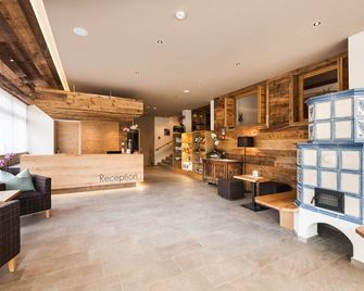 Autentis - Rasun Anterselva/Rasen-Antholz - Front desk