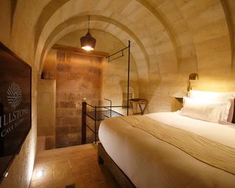 Millstone Cave Suites - Uchisar - Bedroom