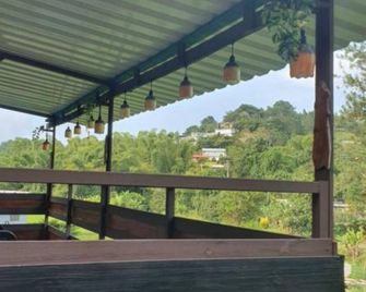 Velamparas guest house - Barranquitas - Balcón