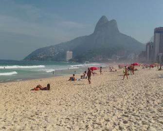 Charming Loft in Leblon, Quite Beach !!! - Rio de Janeiro - Strand