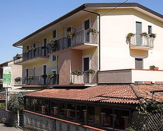 Hotel Ristorante La Pergola - San Giovanni a Piro - Edificio