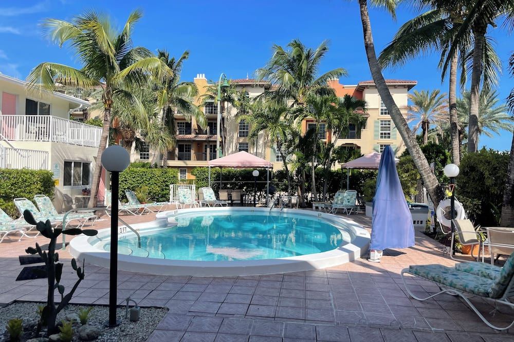 Shore Haven Resort Inn - Lauderdale-by-the-Sea - Pool