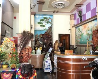 Ngoc Anh Hotel - Qui Nhon - Front desk