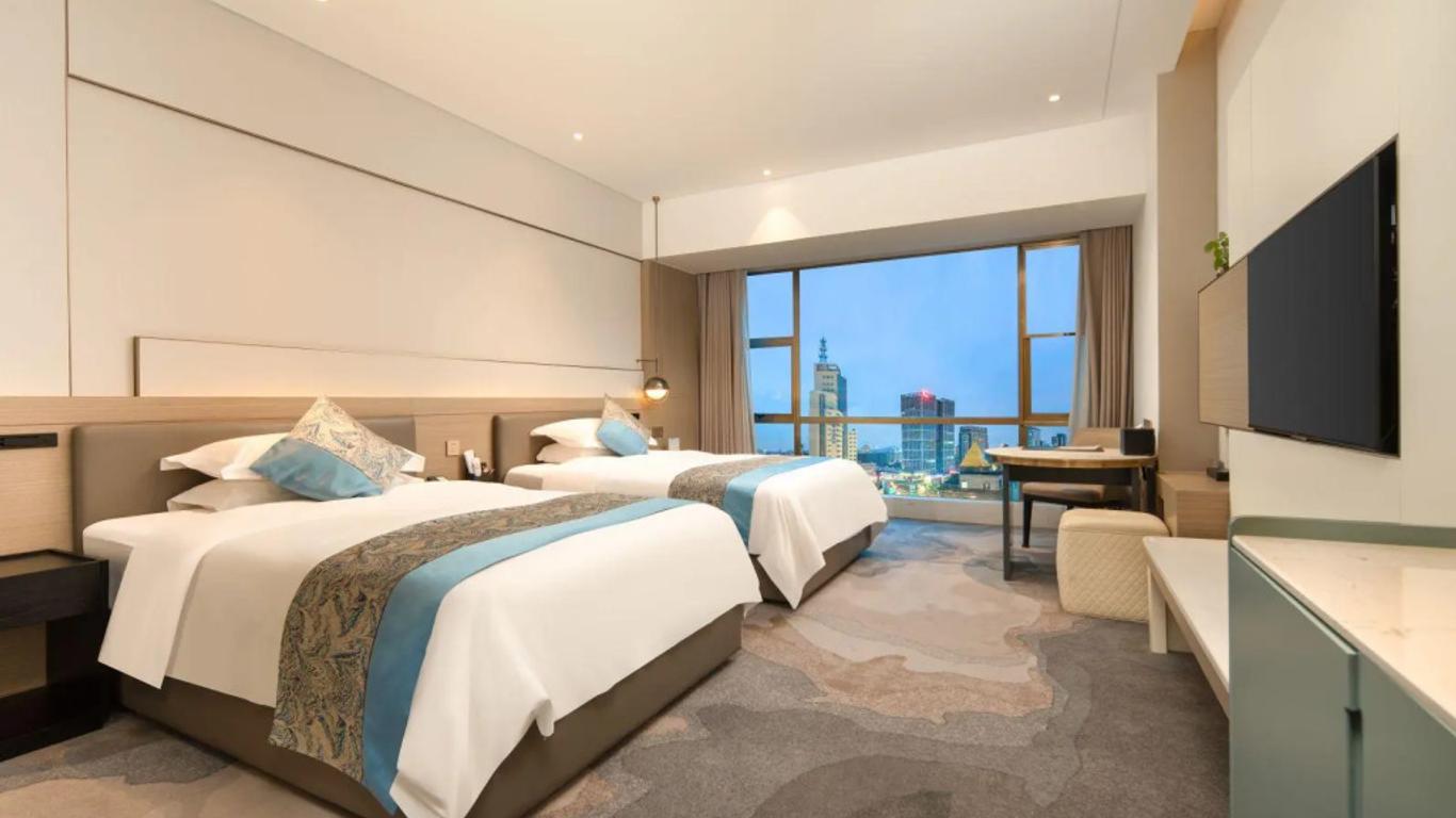 Zhangjiagang Guomao Hotel