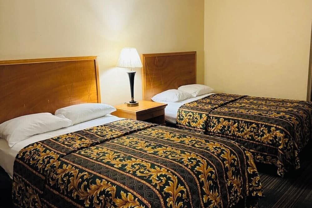 Executive Inn & Suites - Richmond
