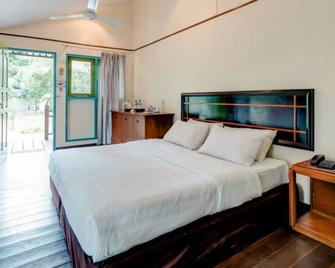 Nirwana Beach Club - Tanjung Pinang