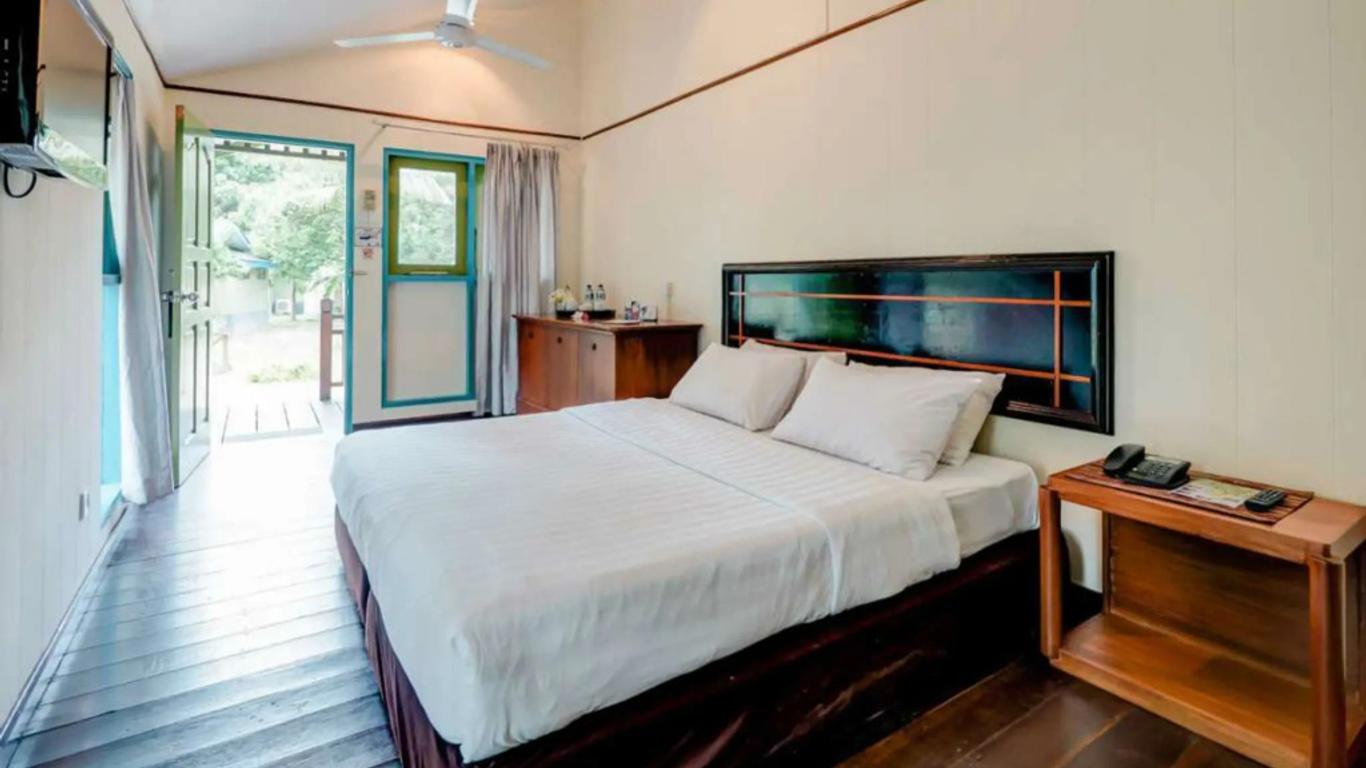 Nirwana Beach Club