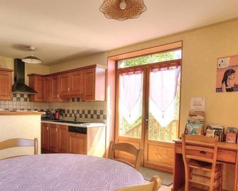 Gite with barbeque, terrace & garden - Кондріє - Кухня